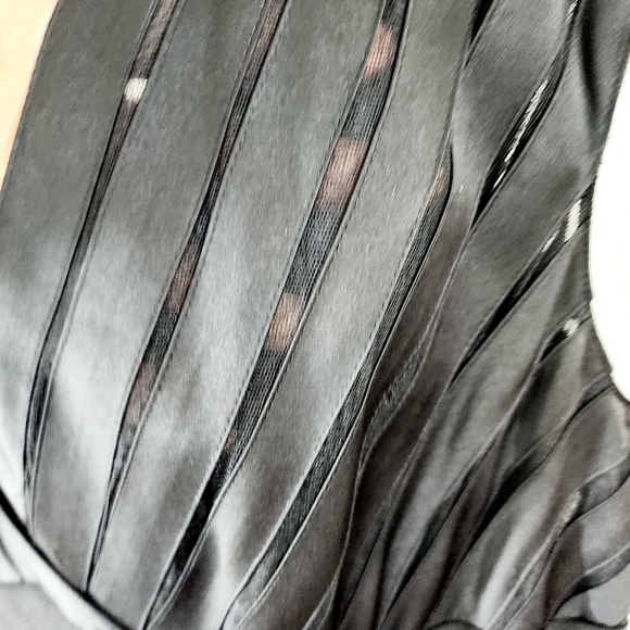 ADRIANNA PAPELL RUFFLED DRESS SIZE 16W black - Picture 5 of 5